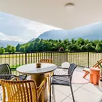 Chic With Sauna - One Bedroom With Balcony