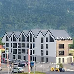 Apartment Chic With Sauna - One Bedroom With Balcony