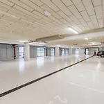 Chic With Sauna - One Bedroom With Balcony Apartment *