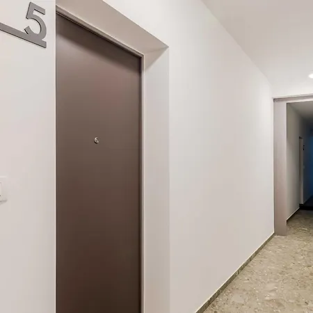 Chic With Sauna - One Bedroom With Balcony Apartment Bovec