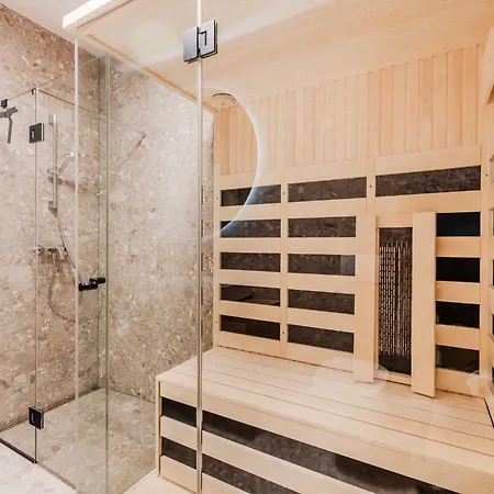 Chic With Sauna - One Bedroom With Balcony Apartment *