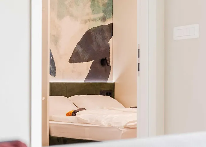 Апартаменты Chic With Sauna - One Bedroom With Balcony *