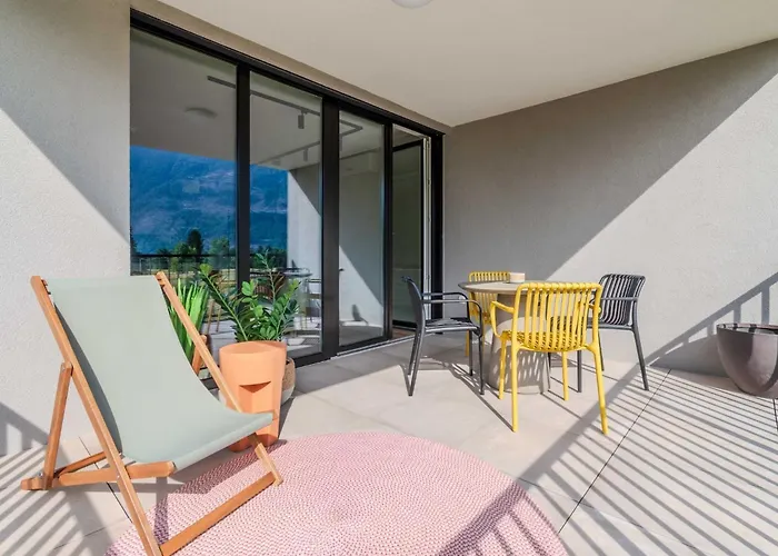 Apartment Chic With Sauna - One Bedroom With Balcony