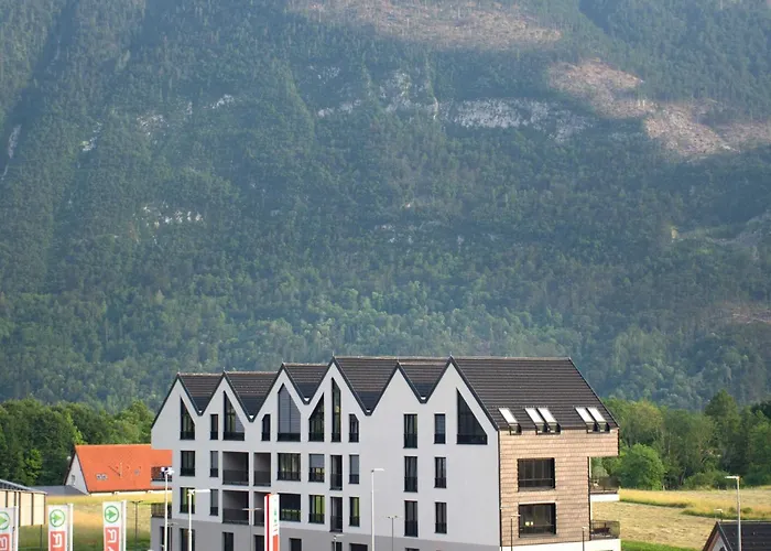 Chic With Sauna - One Bedroom With Balcony