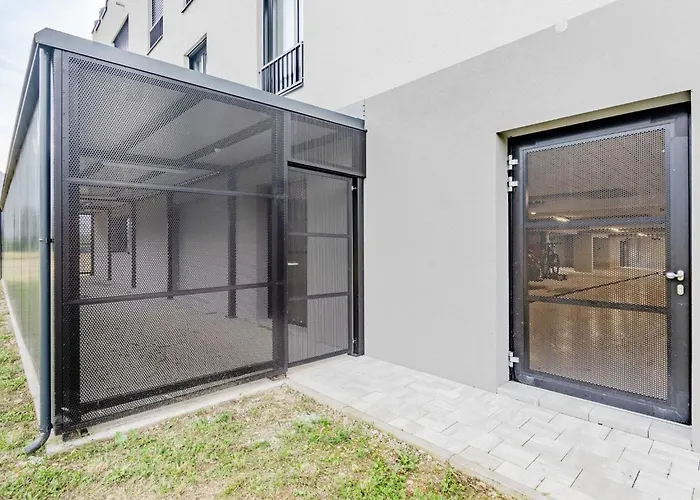 Chic With Sauna - One Bedroom With Balcony *